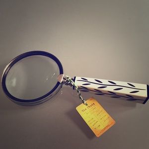 Magnifying glass decoration or to see 😊